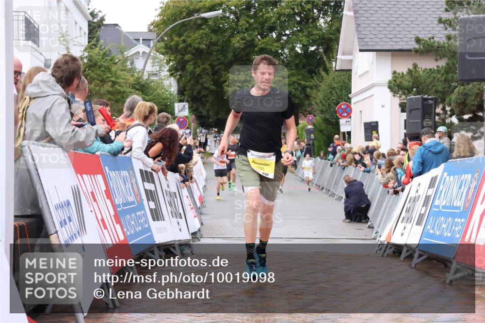 30.08.2026 - Blankeneser Heldenlauf Lena Gebhardt http://msf.ph/oto/10019098 30.08.2026 09:36:31 Ziel 1492, 1527, 1760, 3679, 3717 meine-sportfotos.de