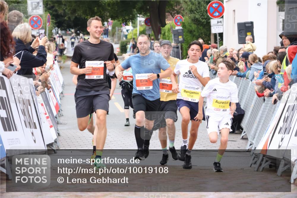 30.08.2026 - Blankeneser Heldenlauf Lena Gebhardt http://msf.ph/oto/10019108 30.08.2026 09:36:37 Ziel 1106, 1266, 1760, 3603, 3608, 3651, 3652 meine-sportfotos.de