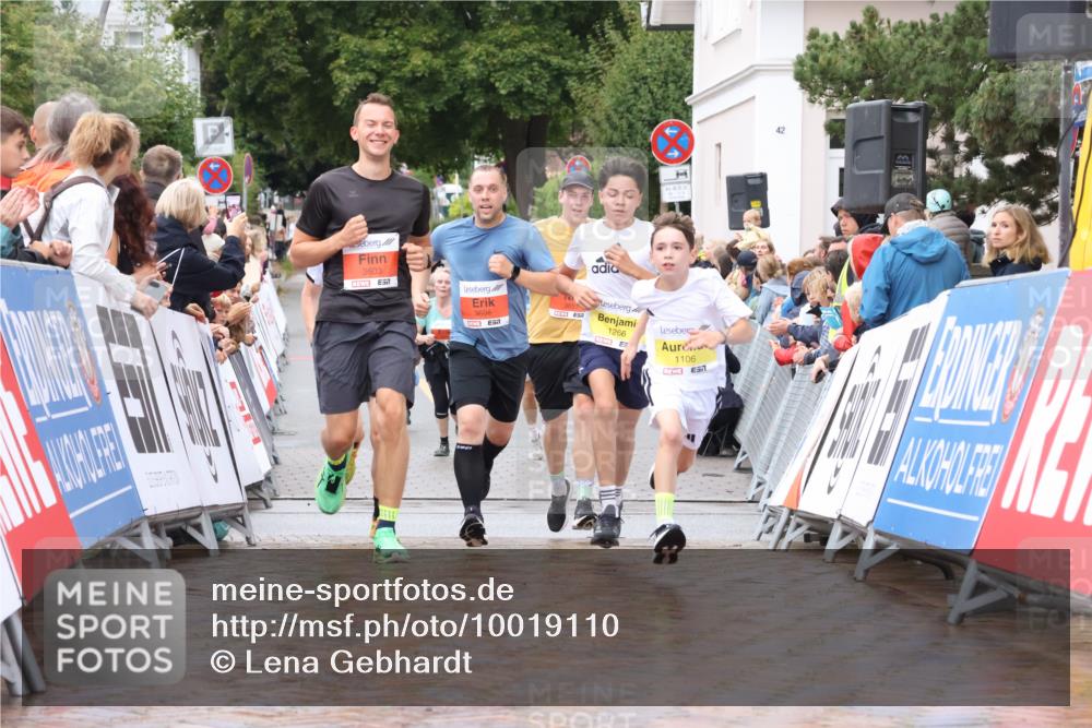 30.08.2026 - Blankeneser Heldenlauf Lena Gebhardt http://msf.ph/oto/10019110 30.08.2026 09:36:38 Ziel 1106, 1266, 1760, 3603, 3608, 3651, 3652 meine-sportfotos.de