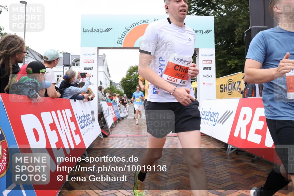 30.08.2026 - Blankeneser Heldenlauf Lena Gebhardt http://msf.ph/oto/10019136 30.08.2026 09:36:43 Ziel 1106, 1266, 1595, 1782, 3603, 3608, 3611, 3651, 3652 meine-sportfotos.de