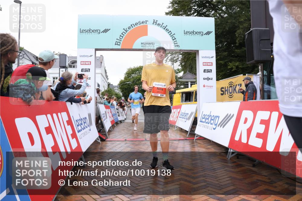 30.08.2026 - Blankeneser Heldenlauf Lena Gebhardt http://msf.ph/oto/10019138 30.08.2026 09:36:43 Ziel 1106, 1266, 1595, 1782, 3603, 3608, 3611, 3651, 3652 meine-sportfotos.de
