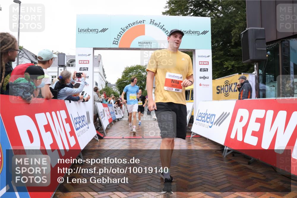 30.08.2026 - Blankeneser Heldenlauf Lena Gebhardt http://msf.ph/oto/10019140 30.08.2026 09:36:44 Ziel 1106, 1266, 1595, 1782, 3603, 3608, 3611, 3651, 3652 meine-sportfotos.de