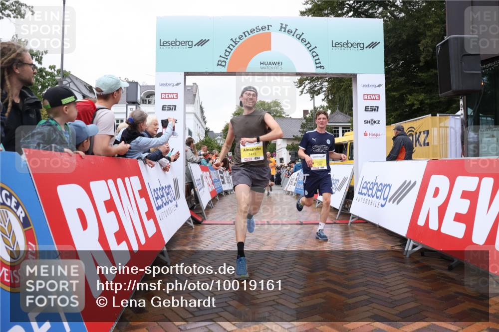 30.08.2026 - Blankeneser Heldenlauf Lena Gebhardt http://msf.ph/oto/10019161 30.08.2026 09:36:58 Ziel 1371, 1413, 1795 meine-sportfotos.de