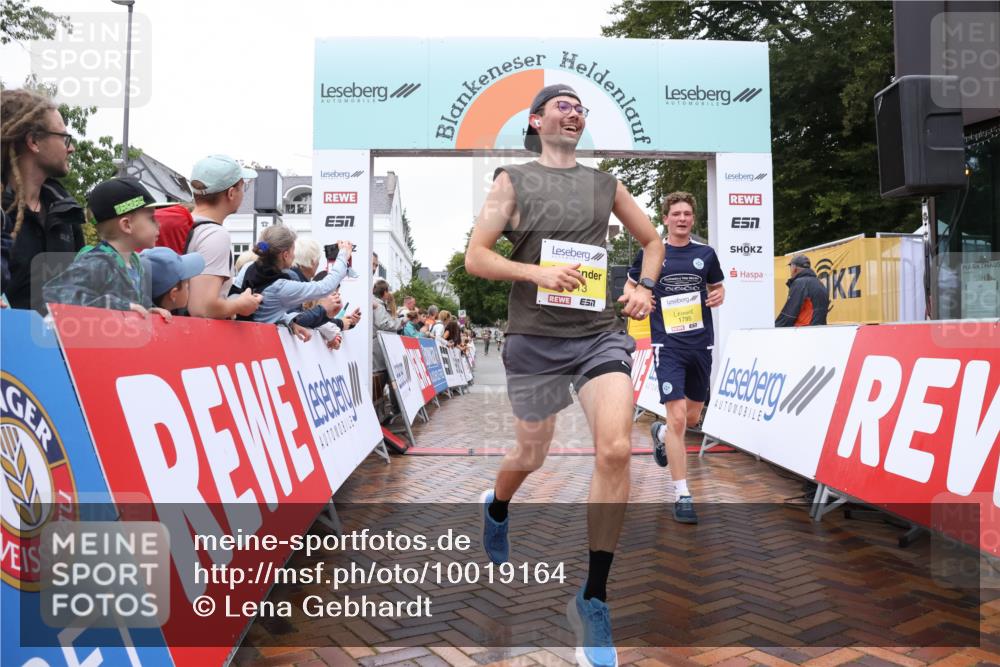 30.08.2026 - Blankeneser Heldenlauf Lena Gebhardt http://msf.ph/oto/10019164 30.08.2026 09:36:58 Ziel 1371, 1413, 1795 meine-sportfotos.de