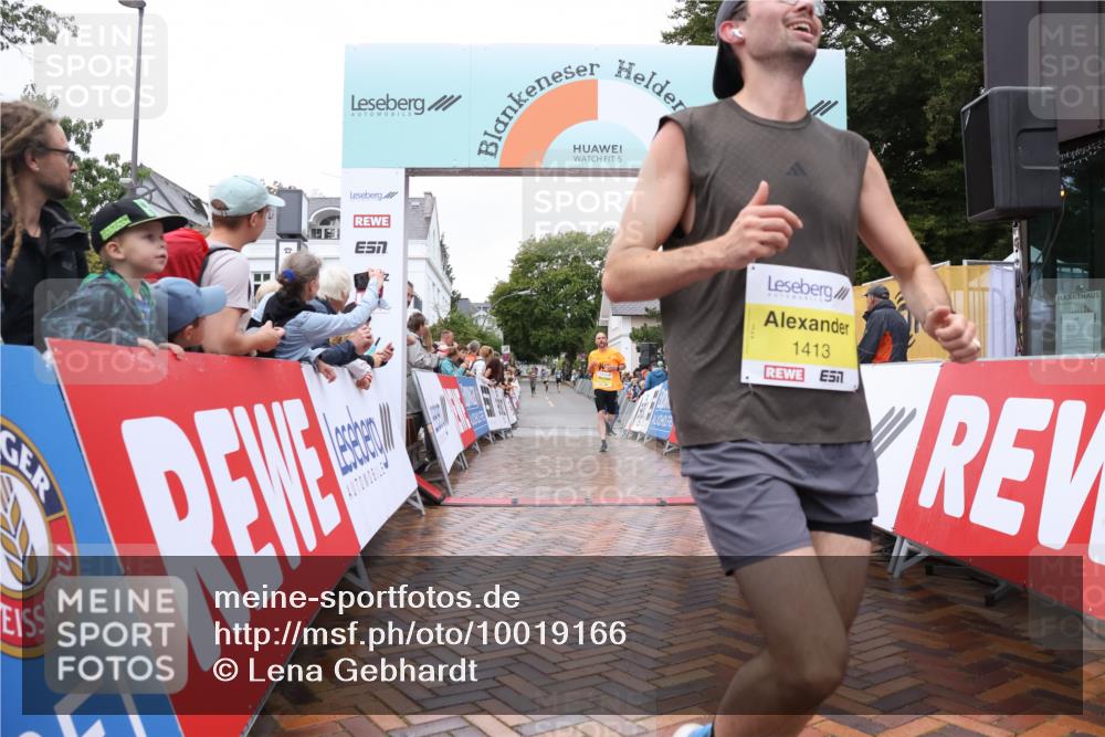 30.08.2026 - Blankeneser Heldenlauf Lena Gebhardt http://msf.ph/oto/10019166 30.08.2026 09:36:58 Ziel 1371, 1413, 1795 meine-sportfotos.de