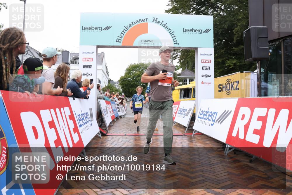 30.08.2026 - Blankeneser Heldenlauf Lena Gebhardt http://msf.ph/oto/10019184 30.08.2026 09:37:13 Ziel 1014, 1018, 1525, 3527 meine-sportfotos.de