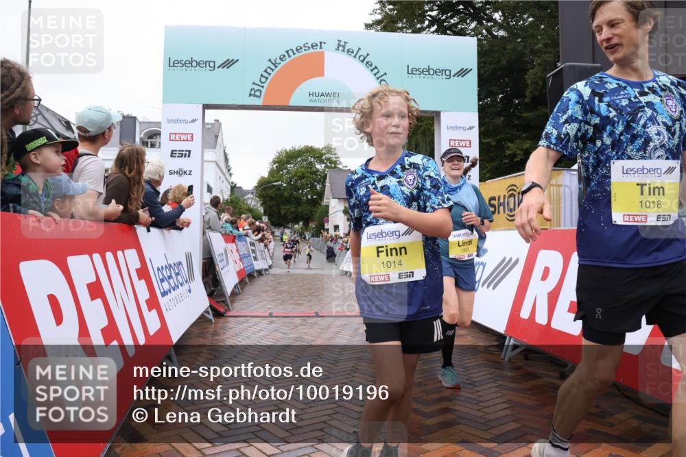 30.08.2026 - Blankeneser Heldenlauf Lena Gebhardt http://msf.ph/oto/10019196 30.08.2026 09:37:15 Ziel 1014, 1018, 1525, 3527 meine-sportfotos.de