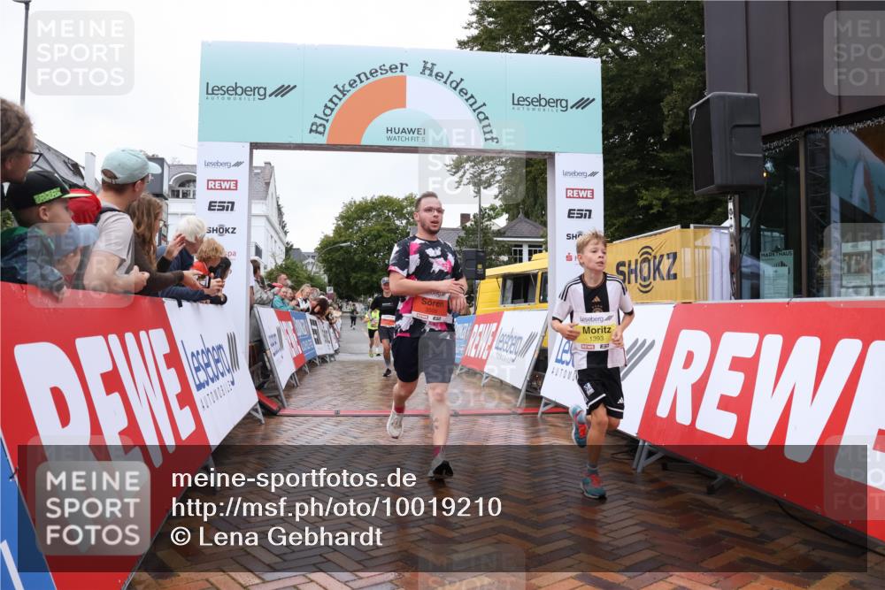 30.08.2026 - Blankeneser Heldenlauf Lena Gebhardt http://msf.ph/oto/10019210 30.08.2026 09:37:22 Ziel 1330, 1393, 1525, 1696, 3506, 3629 meine-sportfotos.de