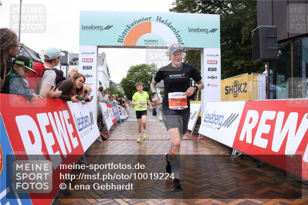 30.08.2026 - Blankeneser Heldenlauf Lena Gebhardt http://msf.ph/oto/10019224 30.08.2026 09:37:25 Ziel 1279, 1330, 1393, 1696, 3506, 3629 meine-sportfotos.de