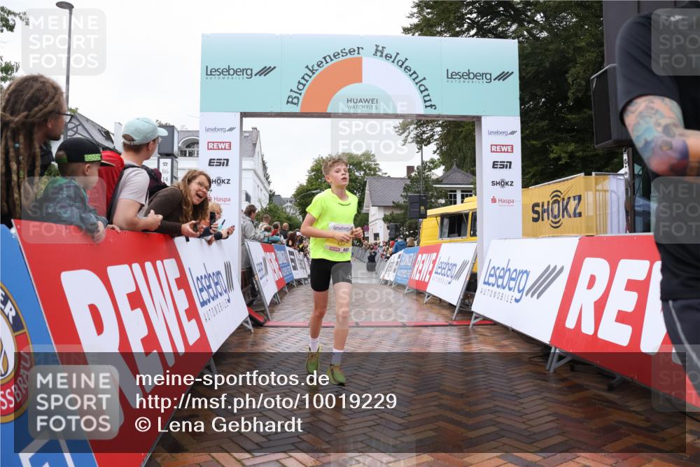 30.08.2026 - Blankeneser Heldenlauf Lena Gebhardt http://msf.ph/oto/10019229 30.08.2026 09:37:25 Ziel 1279, 1330, 1393, 1696, 3506, 3629 meine-sportfotos.de