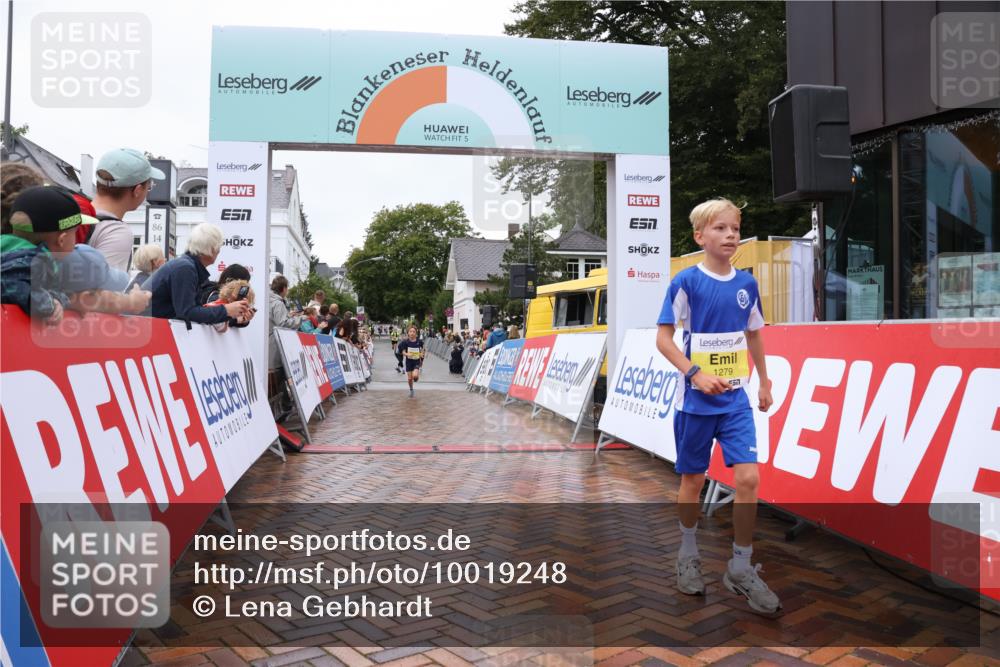 30.08.2026 - Blankeneser Heldenlauf Lena Gebhardt http://msf.ph/oto/10019248 30.08.2026 09:37:31 Ziel 1172, 1279, 1330, 3629 meine-sportfotos.de