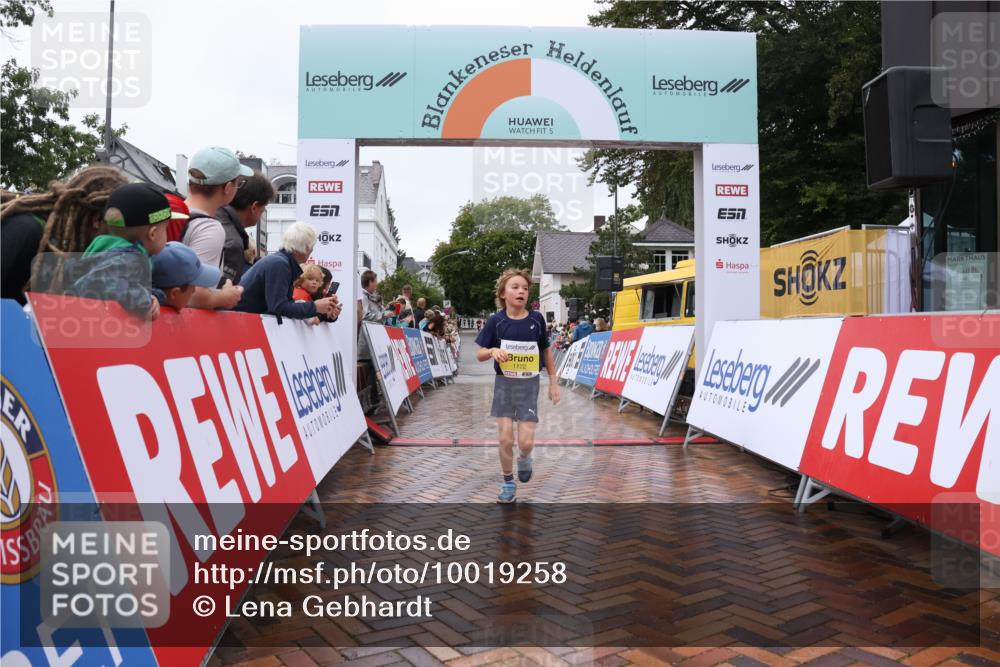 30.08.2026 - Blankeneser Heldenlauf Lena Gebhardt http://msf.ph/oto/10019258 30.08.2026 09:37:34 Ziel 1118, 1172, 1279, 1805 meine-sportfotos.de