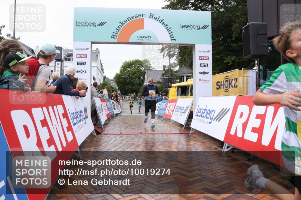 30.08.2026 - Blankeneser Heldenlauf Lena Gebhardt http://msf.ph/oto/10019274 30.08.2026 09:37:38 Ziel 1118, 1172, 1805 meine-sportfotos.de