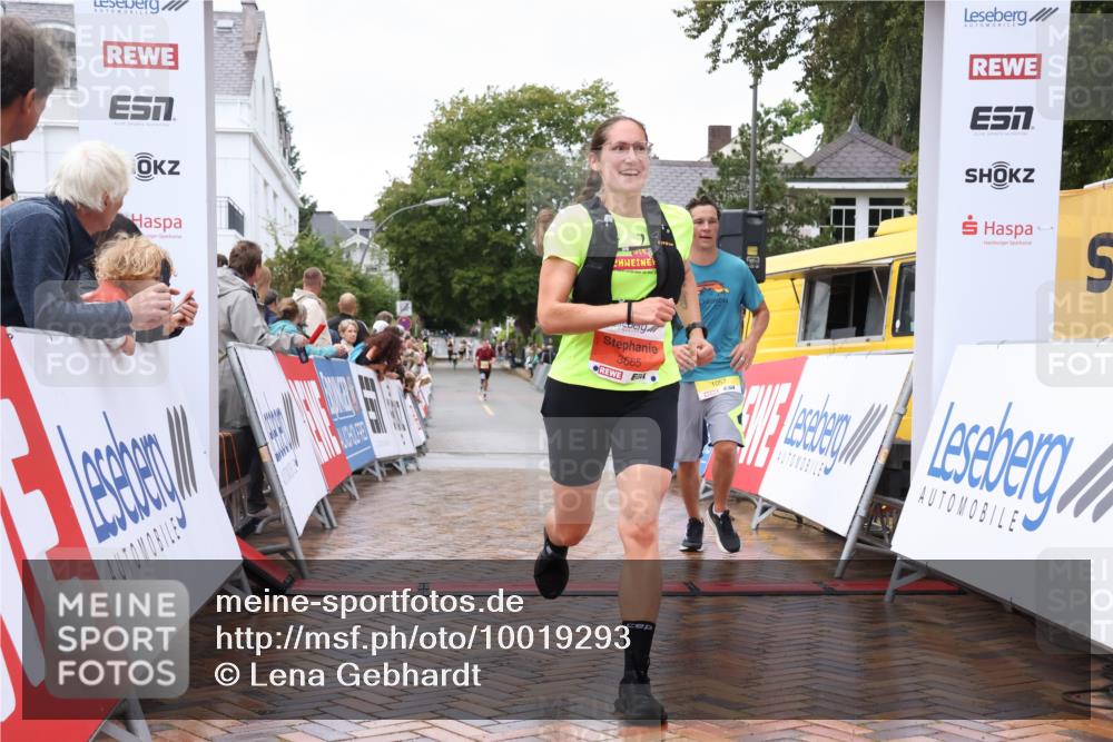 30.08.2026 - Blankeneser Heldenlauf Lena Gebhardt http://msf.ph/oto/10019293 30.08.2026 09:37:44 Ziel 1057, 1118, 1805, 3665 meine-sportfotos.de