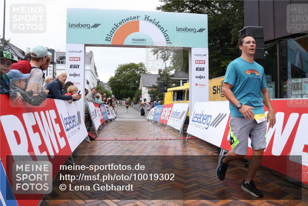30.08.2026 - Blankeneser Heldenlauf Lena Gebhardt http://msf.ph/oto/10019302 30.08.2026 09:37:46 Ziel 1057, 1805, 3665 meine-sportfotos.de