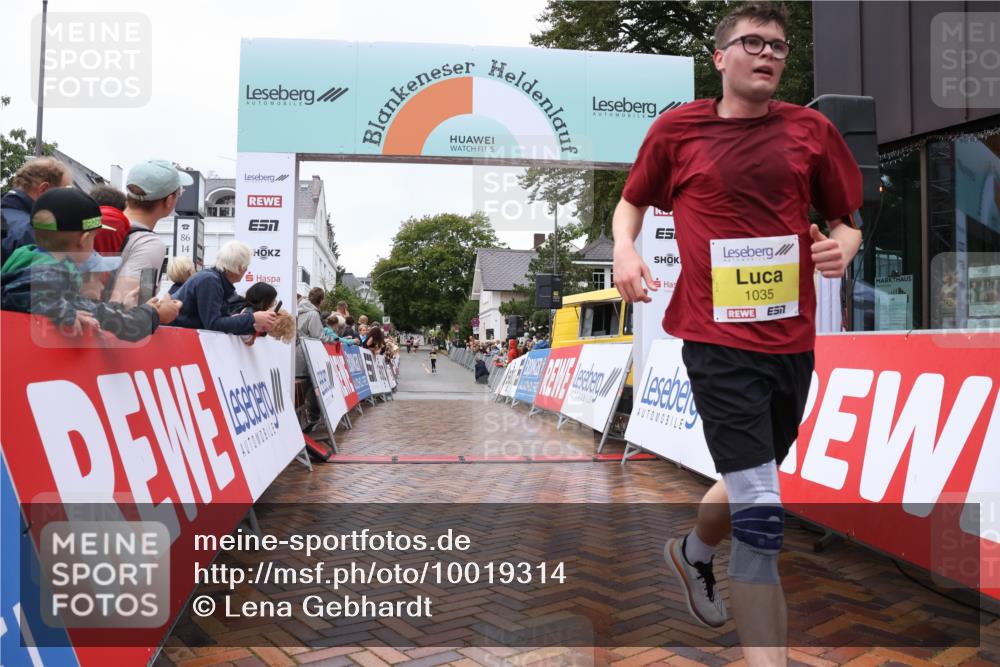 30.08.2026 - Blankeneser Heldenlauf Lena Gebhardt http://msf.ph/oto/10019314 30.08.2026 09:37:55 Ziel 1035 meine-sportfotos.de