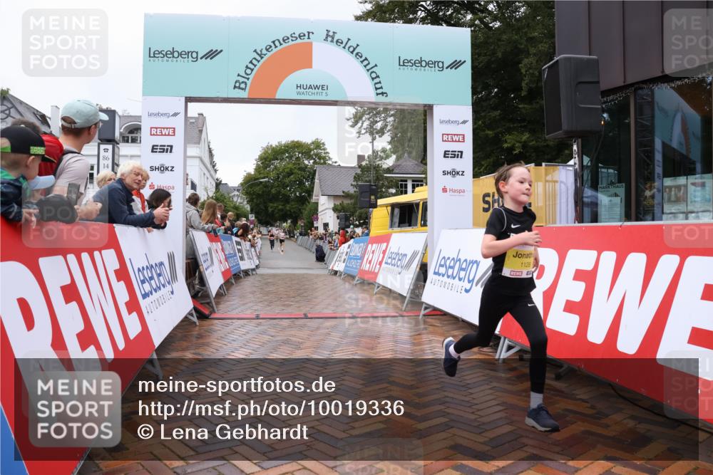 30.08.2026 - Blankeneser Heldenlauf Lena Gebhardt http://msf.ph/oto/10019336 30.08.2026 09:38:03 Ziel 1128 meine-sportfotos.de
