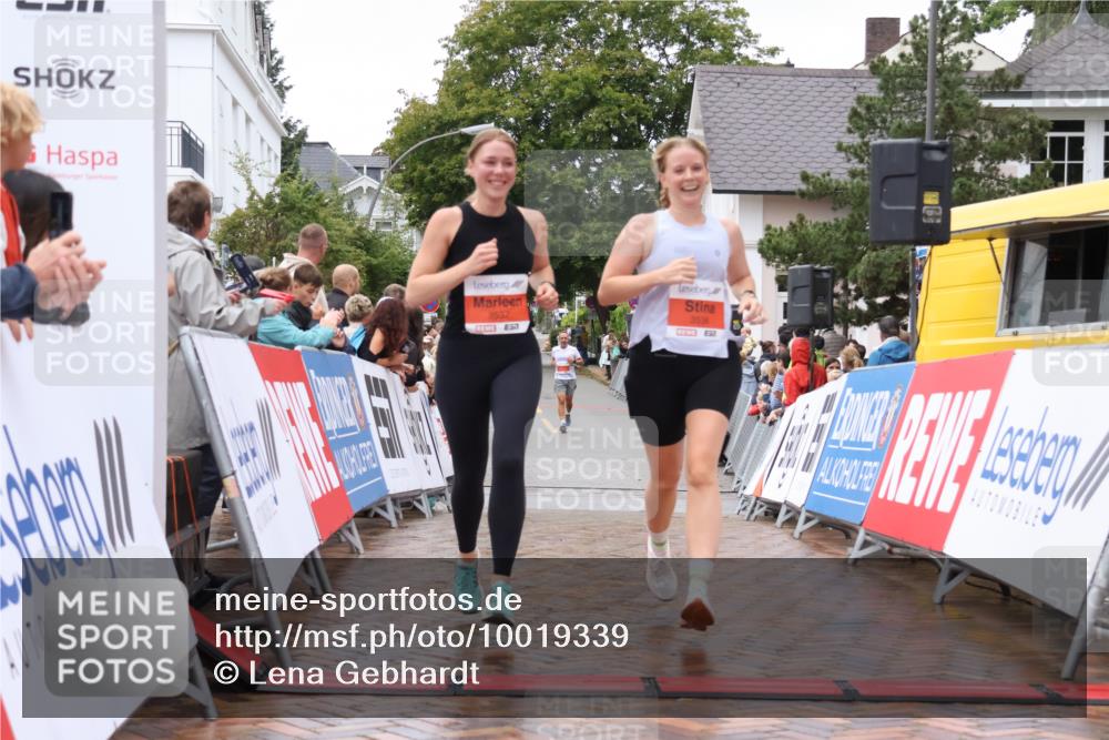 30.08.2026 - Blankeneser Heldenlauf Lena Gebhardt http://msf.ph/oto/10019339 30.08.2026 09:38:13 Ziel 3537, 3538 meine-sportfotos.de