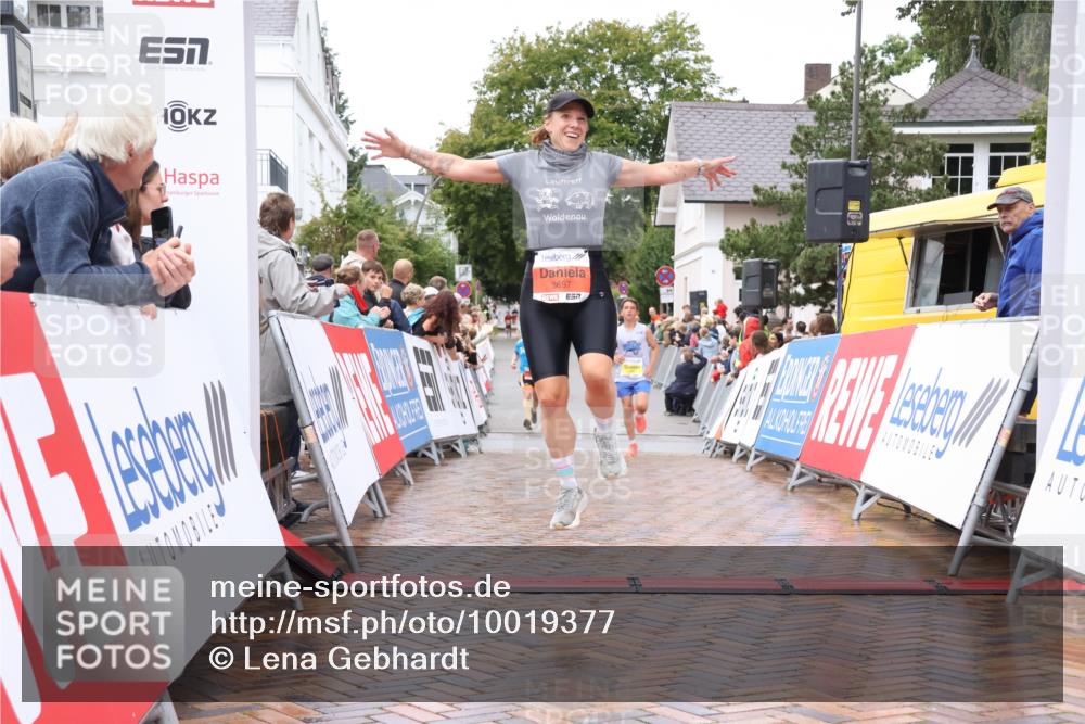 30.08.2026 - Blankeneser Heldenlauf Lena Gebhardt http://msf.ph/oto/10019377 30.08.2026 09:38:37 Ziel 1402, 1456, 3697 meine-sportfotos.de