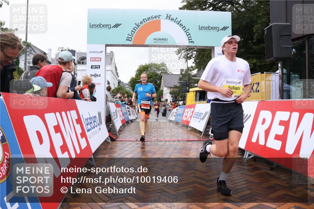 30.08.2026 - Blankeneser Heldenlauf Lena Gebhardt http://msf.ph/oto/10019406 30.08.2026 09:38:45 Ziel 1147, 1173, 1456, 1534, 1536, 1574, 3634 meine-sportfotos.de
