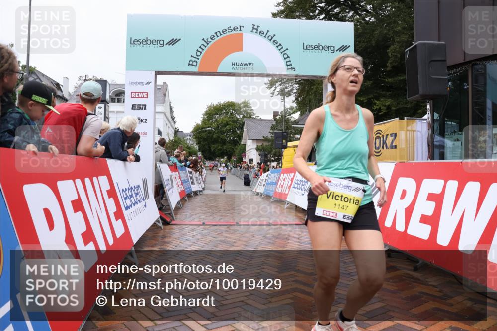 30.08.2026 - Blankeneser Heldenlauf Lena Gebhardt http://msf.ph/oto/10019429 30.08.2026 09:38:52 Ziel 1147, 1173, 1237, 1534, 1536, 3634 meine-sportfotos.de