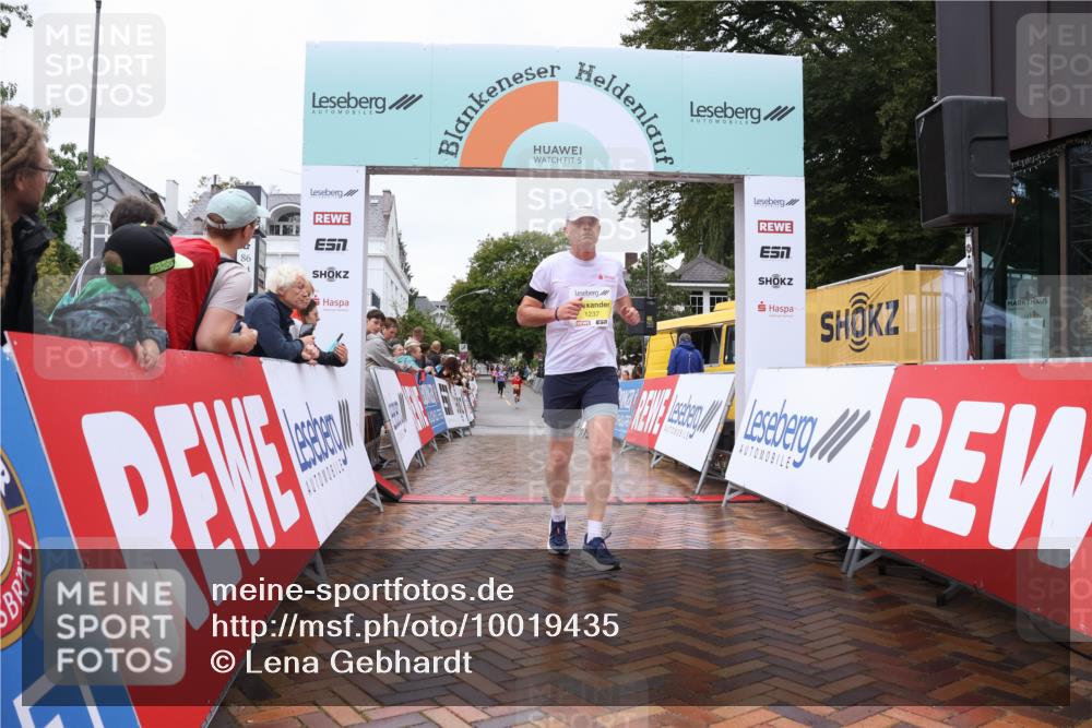 30.08.2026 - Blankeneser Heldenlauf Lena Gebhardt http://msf.ph/oto/10019435 30.08.2026 09:38:58 Ziel 1237 meine-sportfotos.de