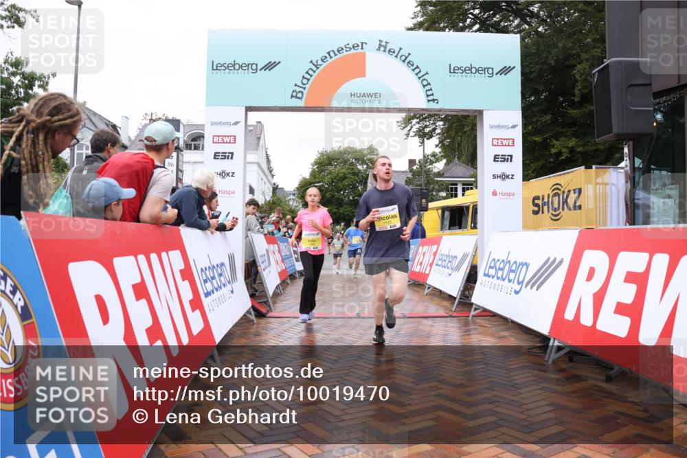 30.08.2026 - Blankeneser Heldenlauf Lena Gebhardt http://msf.ph/oto/10019470 30.08.2026 09:39:16 Ziel 1112, 1700, 1804, 3543 meine-sportfotos.de