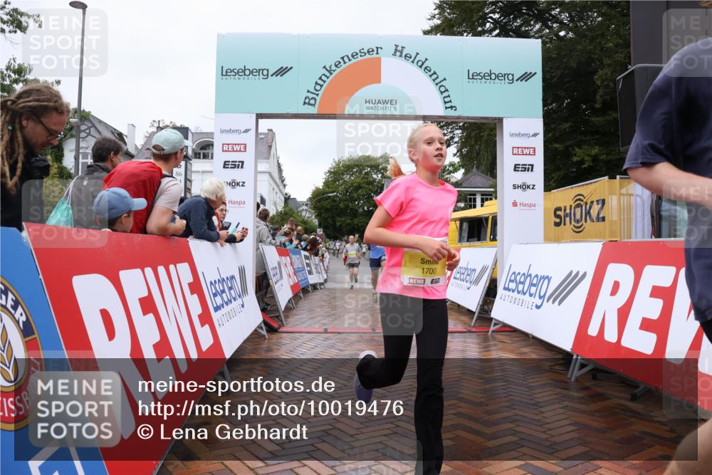30.08.2026 - Blankeneser Heldenlauf Lena Gebhardt http://msf.ph/oto/10019476 30.08.2026 09:39:18 Ziel 1112, 1336, 1700, 1804, 3543 meine-sportfotos.de