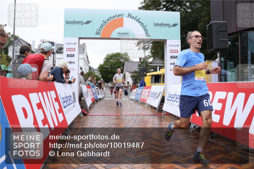 30.08.2026 - Blankeneser Heldenlauf Lena Gebhardt http://msf.ph/oto/10019487 30.08.2026 09:39:20 Ziel 1112, 1336, 1700, 1804, 3523 meine-sportfotos.de