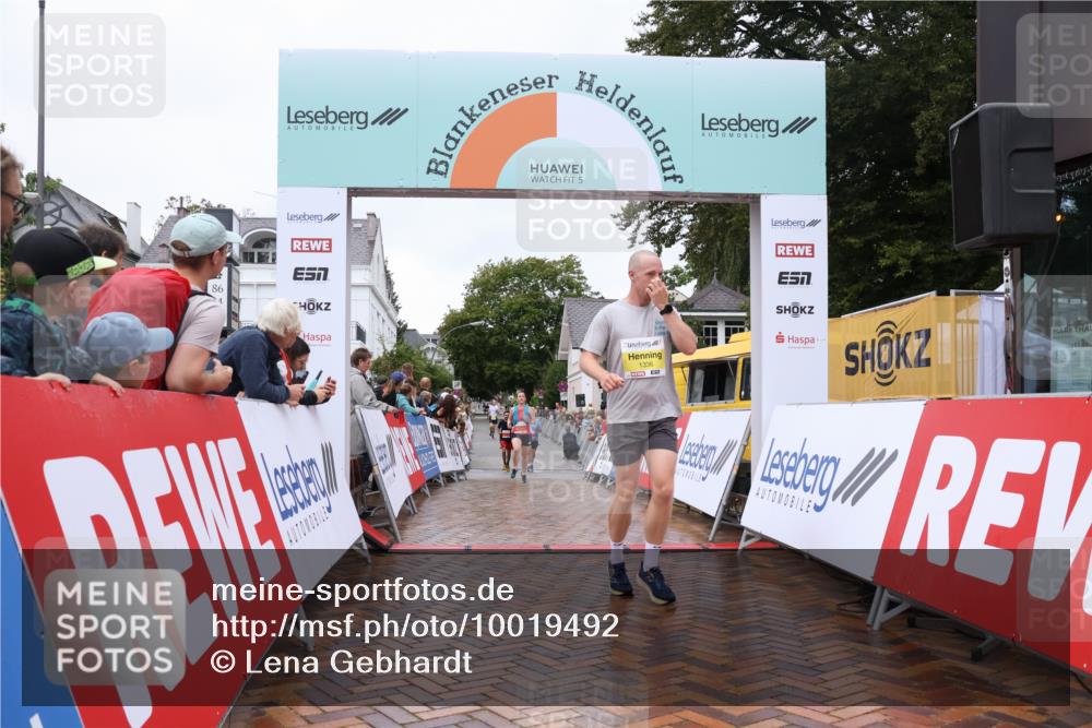 30.08.2026 - Blankeneser Heldenlauf Lena Gebhardt http://msf.ph/oto/10019492 30.08.2026 09:39:22 Ziel 1112, 1336, 1700, 1745, 1804, 3523 meine-sportfotos.de