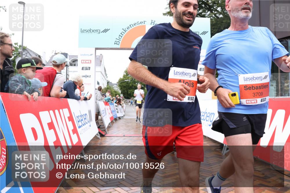 30.08.2026 - Blankeneser Heldenlauf Lena Gebhardt http://msf.ph/oto/10019526 30.08.2026 09:39:31 Ziel 1162, 1745, 1781, 3507, 3523, 3709 meine-sportfotos.de