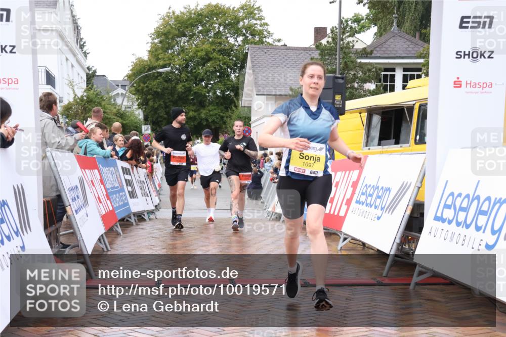 30.08.2026 - Blankeneser Heldenlauf Lena Gebhardt http://msf.ph/oto/10019571 30.08.2026 09:39:57 Ziel 1097, 1206, 3588, 3635 meine-sportfotos.de