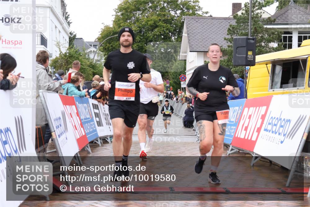 30.08.2026 - Blankeneser Heldenlauf Lena Gebhardt http://msf.ph/oto/10019580 30.08.2026 09:39:59 Ziel 1097, 1206, 1588, 3588, 3635 meine-sportfotos.de
