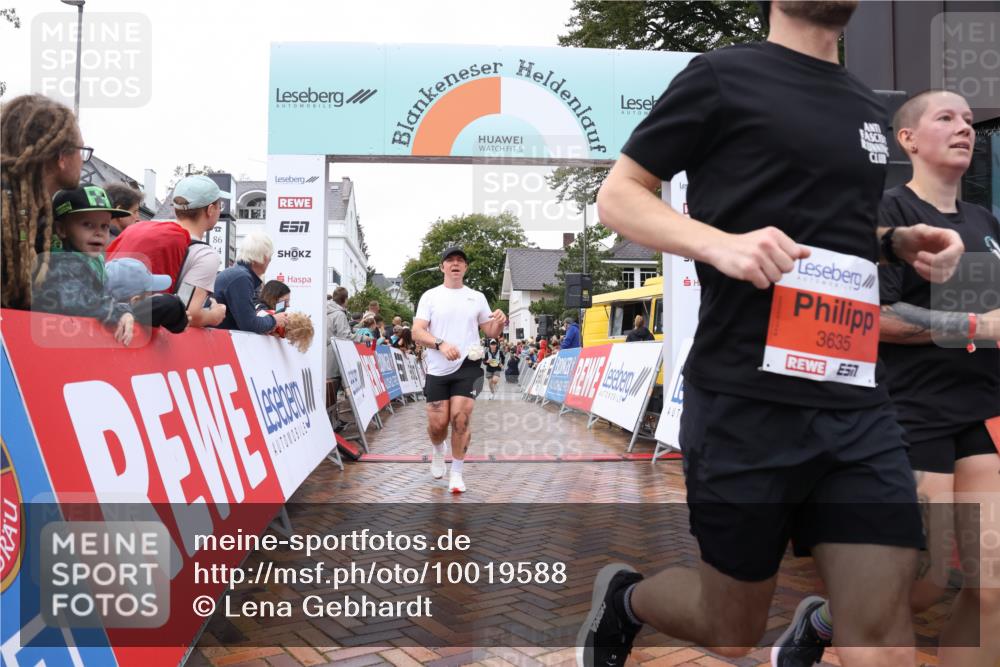 30.08.2026 - Blankeneser Heldenlauf Lena Gebhardt http://msf.ph/oto/10019588 30.08.2026 09:40:01 Ziel 1097, 1206, 1588, 3588, 3635 meine-sportfotos.de
