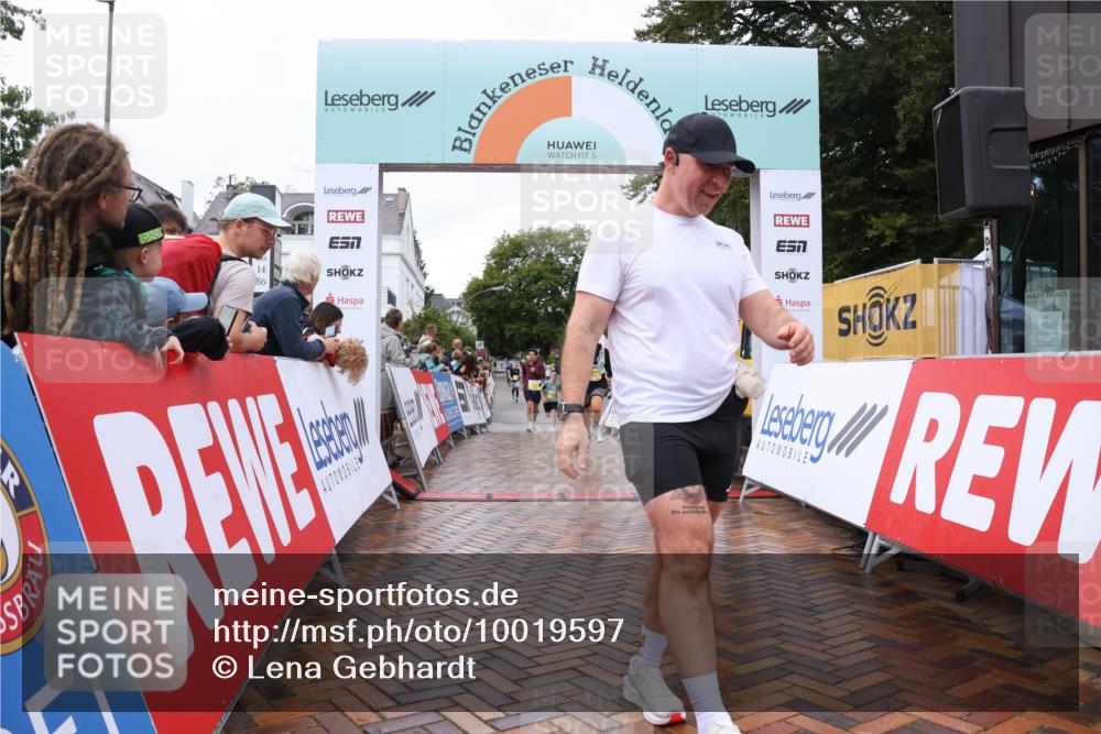 30.08.2026 - Blankeneser Heldenlauf Lena Gebhardt http://msf.ph/oto/10019597 30.08.2026 09:40:03 Ziel 1097, 1206, 1588, 1589, 1672, 3588, 3635 meine-sportfotos.de