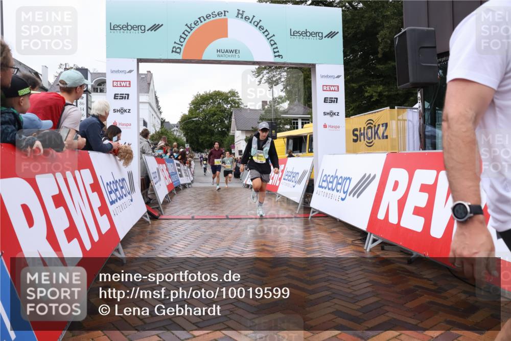 30.08.2026 - Blankeneser Heldenlauf Lena Gebhardt http://msf.ph/oto/10019599 30.08.2026 09:40:04 Ziel 1097, 1206, 1588, 1589, 1672, 3588, 3635 meine-sportfotos.de