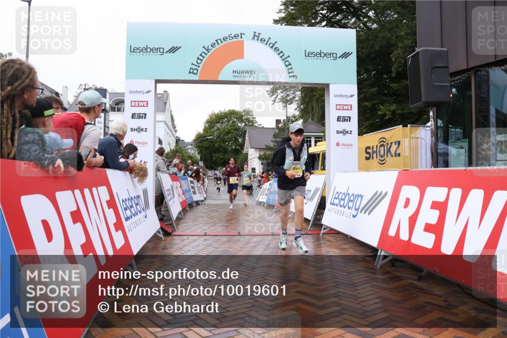 30.08.2026 - Blankeneser Heldenlauf Lena Gebhardt http://msf.ph/oto/10019601 30.08.2026 09:40:04 Ziel 1097, 1206, 1588, 1589, 1672, 3588, 3635 meine-sportfotos.de