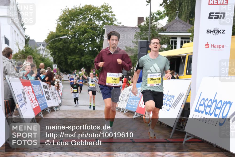 30.08.2026 - Blankeneser Heldenlauf Lena Gebhardt http://msf.ph/oto/10019610 30.08.2026 09:40:06 Ziel 1044, 1206, 1588, 1589, 1672, 3588, 3635 meine-sportfotos.de