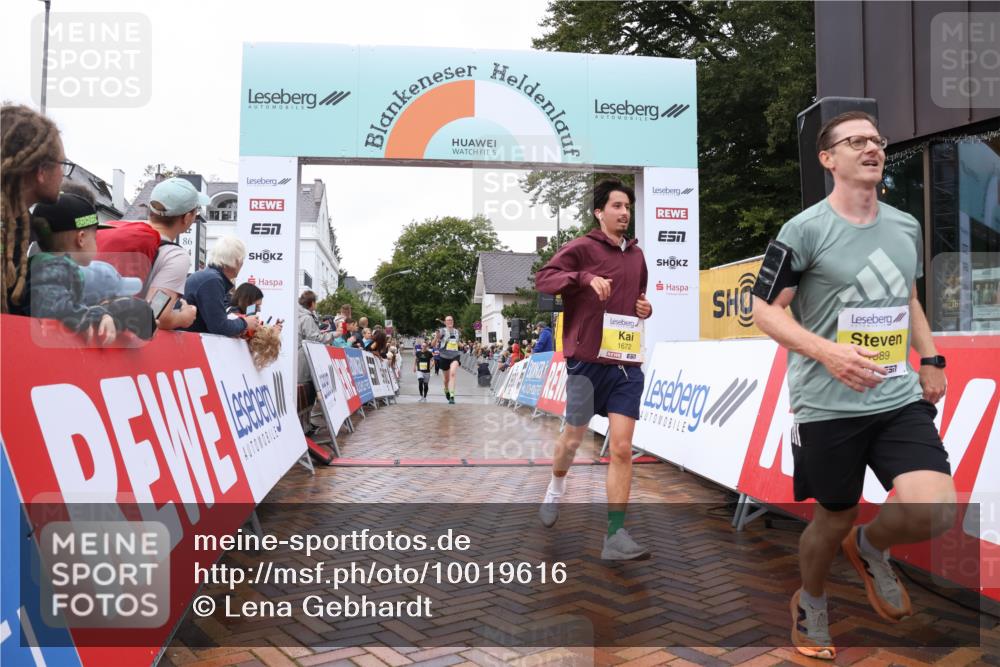 30.08.2026 - Blankeneser Heldenlauf Lena Gebhardt http://msf.ph/oto/10019616 30.08.2026 09:40:07 Ziel 1044, 1206, 1588, 1589, 1672 meine-sportfotos.de