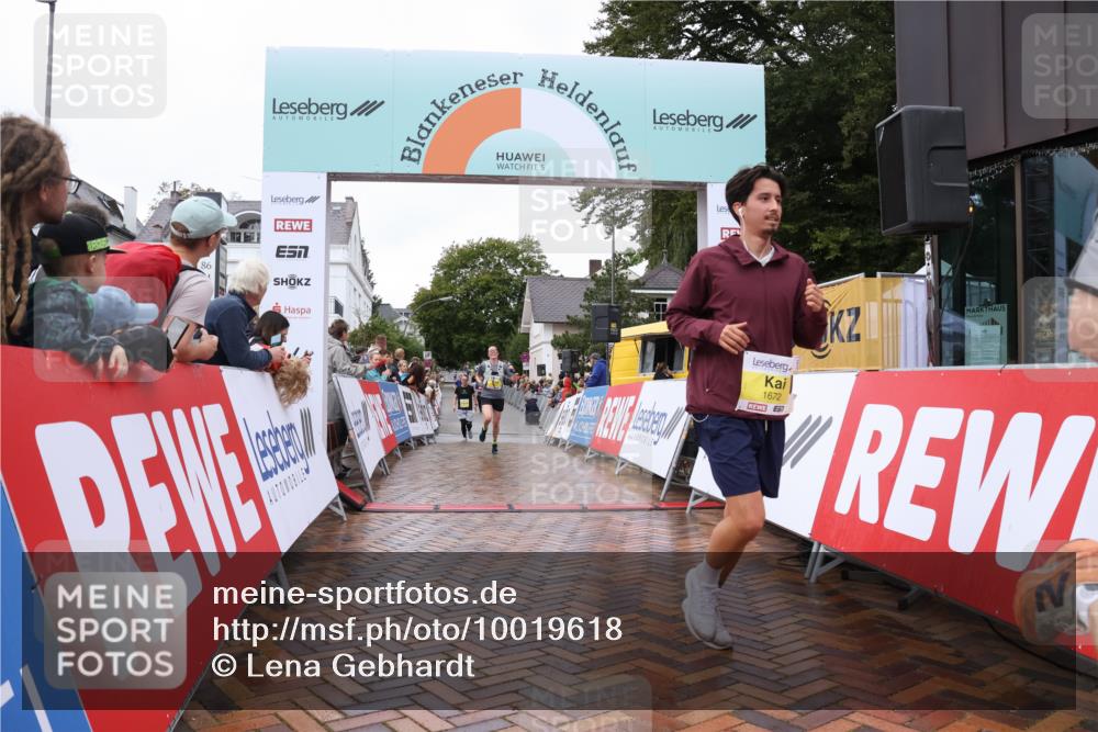 30.08.2026 - Blankeneser Heldenlauf Lena Gebhardt http://msf.ph/oto/10019618 30.08.2026 09:40:08 Ziel 1044, 1206, 1457, 1588, 1589, 1672 meine-sportfotos.de