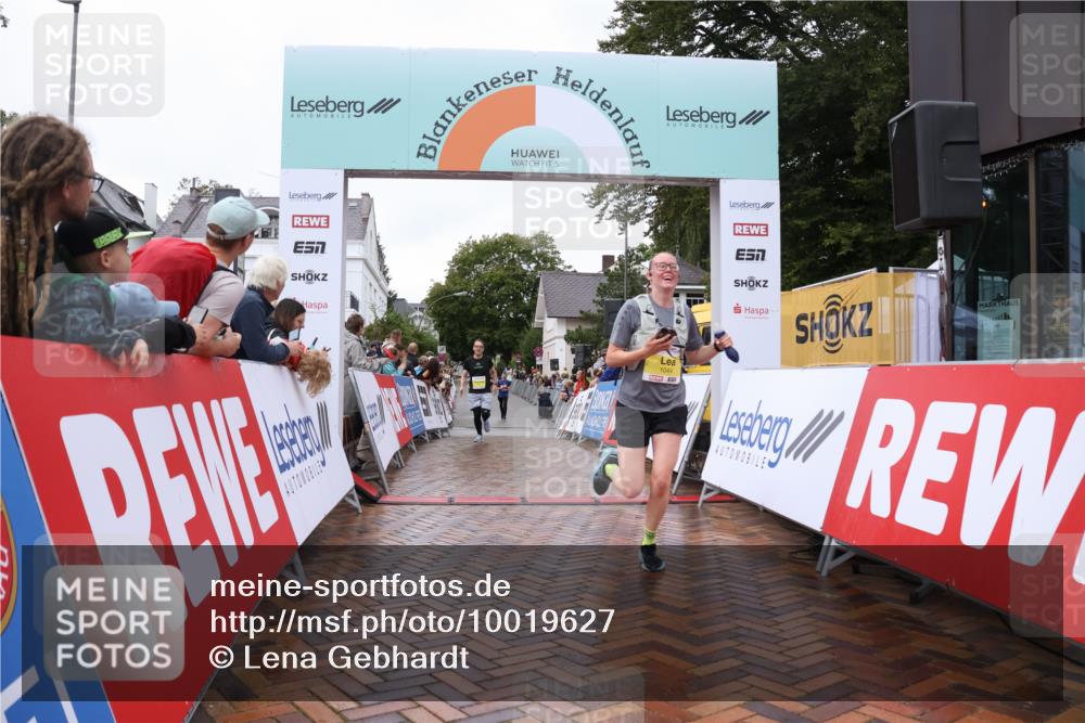 30.08.2026 - Blankeneser Heldenlauf Lena Gebhardt http://msf.ph/oto/10019627 30.08.2026 09:40:10 Ziel 1044, 1457, 1588, 1589, 1672 meine-sportfotos.de