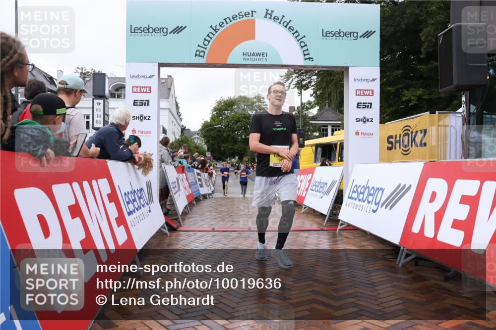 30.08.2026 - Blankeneser Heldenlauf Lena Gebhardt http://msf.ph/oto/10019636 30.08.2026 09:40:13 Ziel 1044, 1457, 1589, 1672, 3512, 3531 meine-sportfotos.de