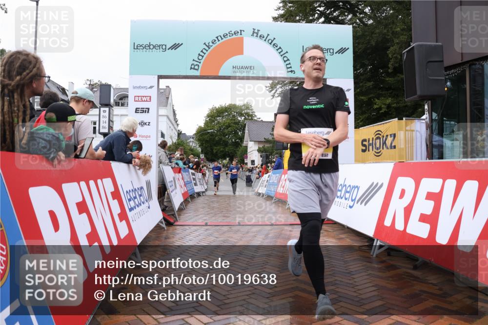 30.08.2026 - Blankeneser Heldenlauf Lena Gebhardt http://msf.ph/oto/10019638 30.08.2026 09:40:14 Ziel 1044, 1457, 1589, 1672, 3512, 3531 meine-sportfotos.de