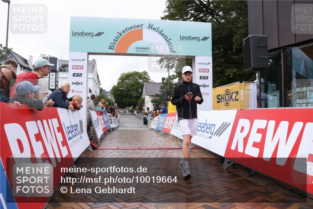 30.08.2026 - Blankeneser Heldenlauf Lena Gebhardt http://msf.ph/oto/10019664 30.08.2026 09:40:26 Ziel 1064, 1512 meine-sportfotos.de