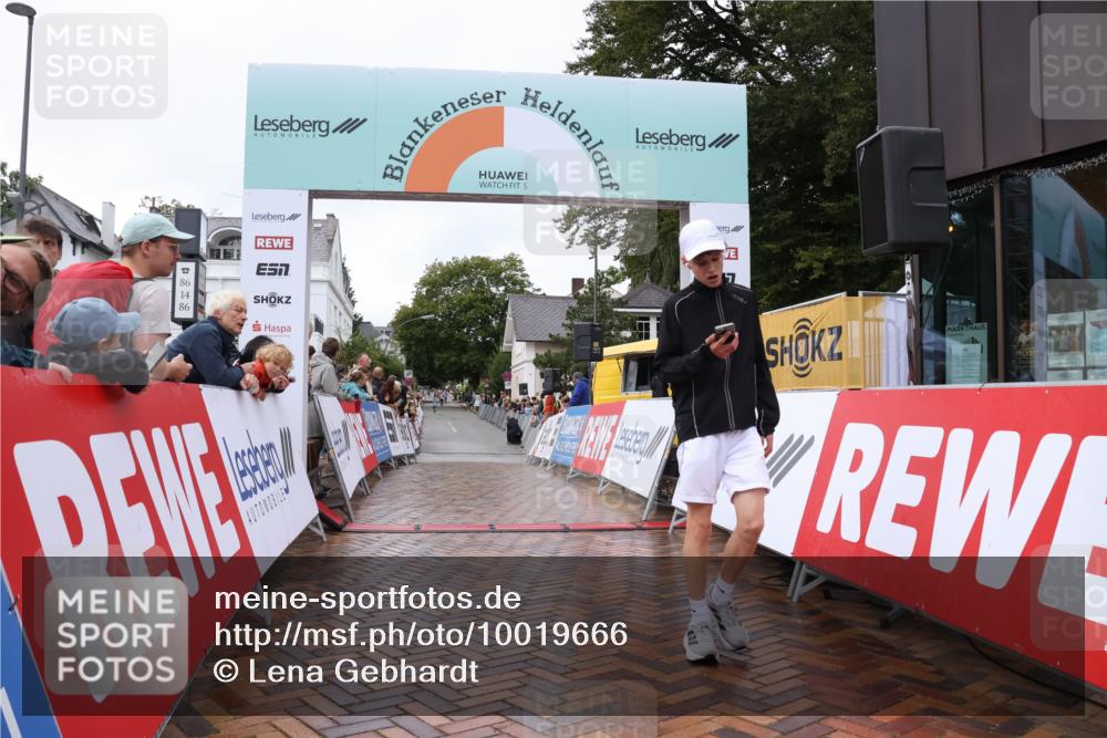 30.08.2026 - Blankeneser Heldenlauf Lena Gebhardt http://msf.ph/oto/10019666 30.08.2026 09:40:26 Ziel 1064, 1512 meine-sportfotos.de