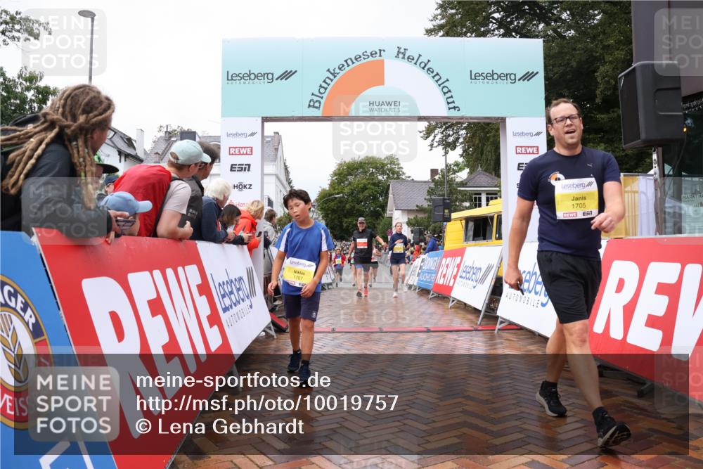 30.08.2026 - Blankeneser Heldenlauf Lena Gebhardt http://msf.ph/oto/10019757 30.08.2026 09:41:18 Ziel 1629, 1702, 1705, 1707, 1784, 3552, 3615, 3715 meine-sportfotos.de