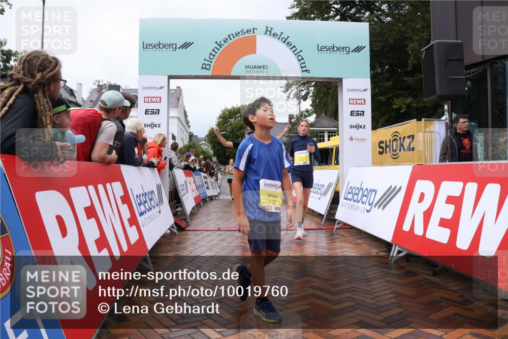 30.08.2026 - Blankeneser Heldenlauf Lena Gebhardt http://msf.ph/oto/10019760 30.08.2026 09:41:19 Ziel 1629, 1702, 1705, 1707, 1784, 3552, 3615, 3715 meine-sportfotos.de