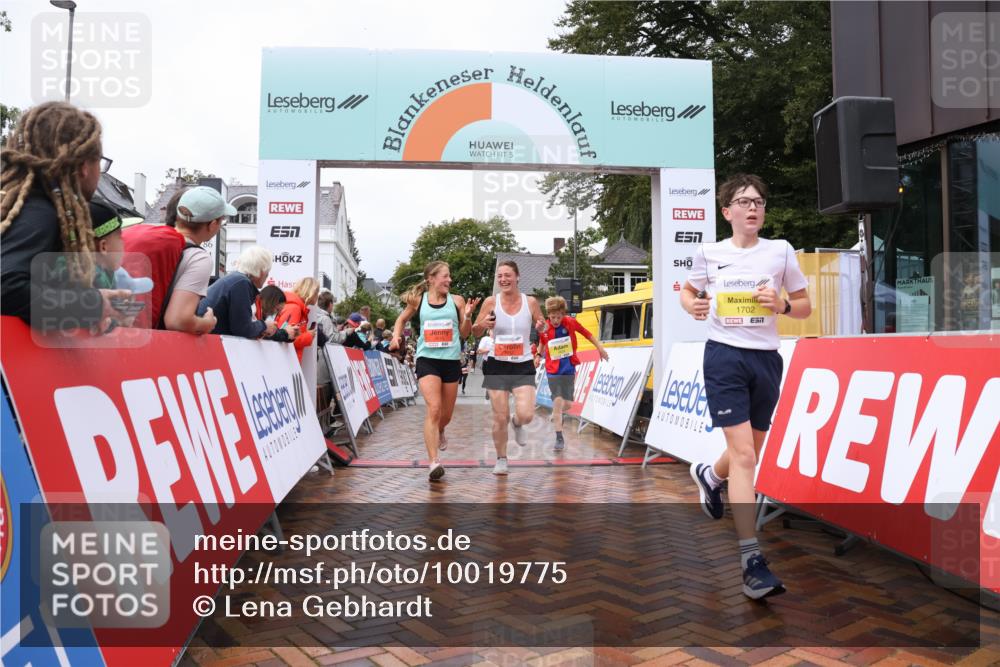 30.08.2026 - Blankeneser Heldenlauf Lena Gebhardt http://msf.ph/oto/10019775 30.08.2026 09:41:23 Ziel 1629, 1666, 1702, 1705, 1707, 1784, 3552, 3615, 3677, 3715 meine-sportfotos.de