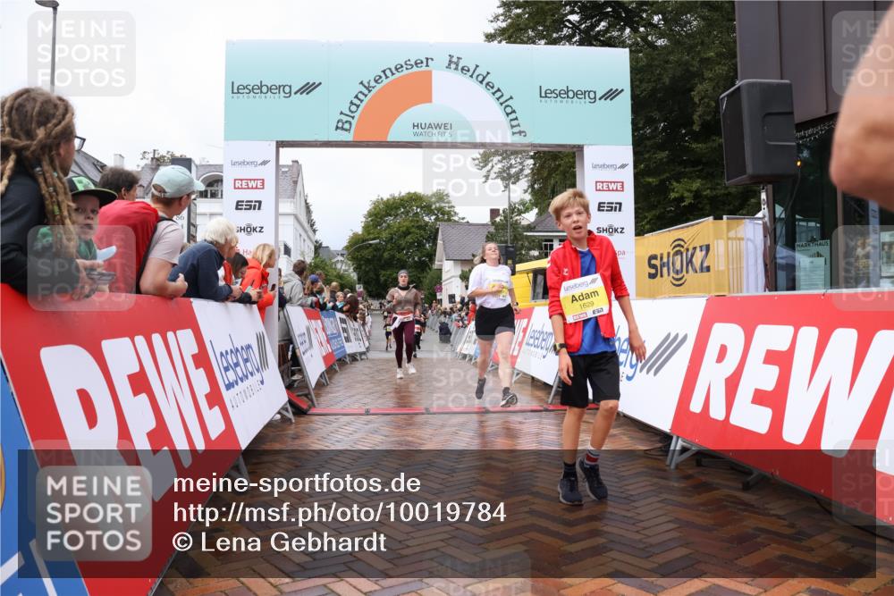 30.08.2026 - Blankeneser Heldenlauf Lena Gebhardt http://msf.ph/oto/10019784 30.08.2026 09:41:25 Ziel 1629, 1666, 1702, 1784, 3552, 3615, 3677, 3715, 3725 meine-sportfotos.de