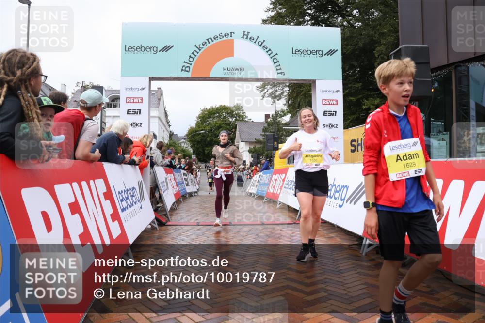 30.08.2026 - Blankeneser Heldenlauf Lena Gebhardt http://msf.ph/oto/10019787 30.08.2026 09:41:26 Ziel 1369, 1629, 1666, 1702, 1784, 3552, 3615, 3677, 3715, 3725 meine-sportfotos.de